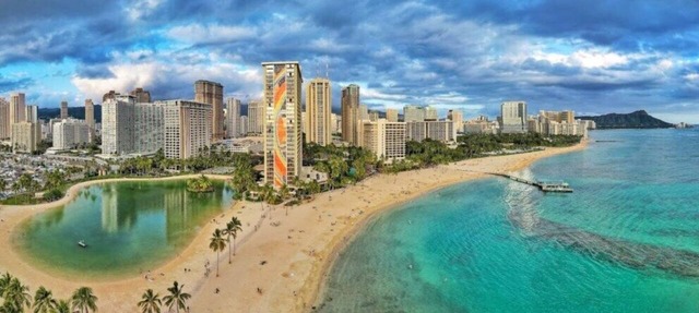 Waikiki | Resort Lagoon Stay | Pools & Beach Access