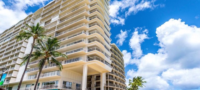 Waikiki Shore 1116 Beachfront