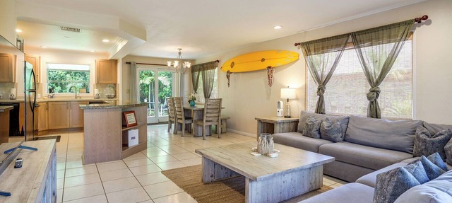 Walk to Sunset Beach! Extended Escape w/Patio