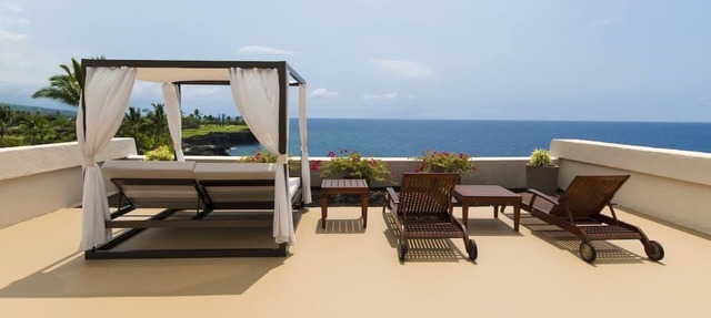 You Found It! Kailua-Kona Getaway! 3 Modern Units, 4 Min. Walk to Haleo Luau!