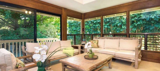 Your Quiet Cottage Just 85 Steps to Anini Beach