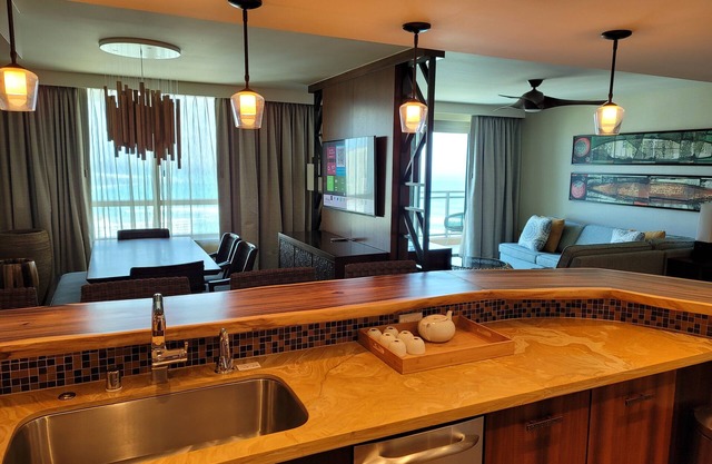 2BD Penthouse Grand Waikikian, Grand Islander Hilton Hawaiian Village
