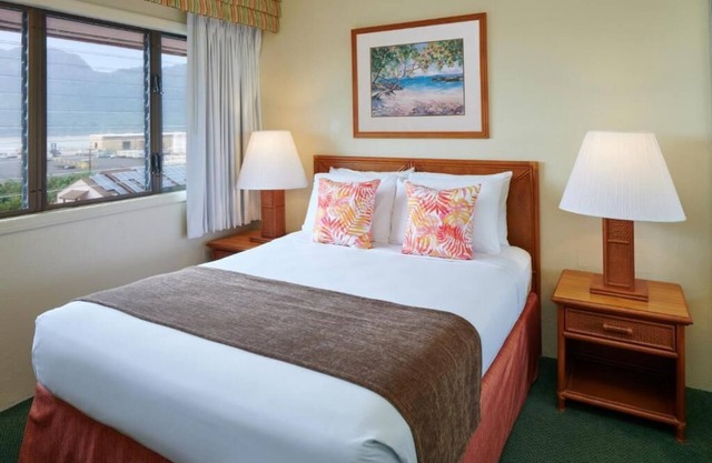 2BR Unit | Walk to Kalapaki Beach – Onsite Pool, Tennis & Easy Access to Dining