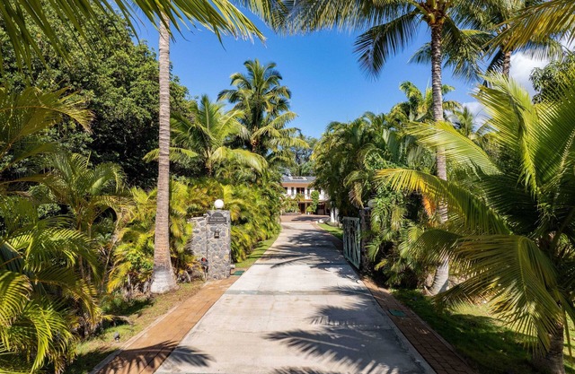 Aloha Aku Ohana Suite – Spacious Garden View Oasis