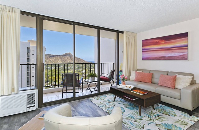 Awesome Ocean View Condo with FREE Wi-Fi and Parking! AC, Kitchen, Pool!
