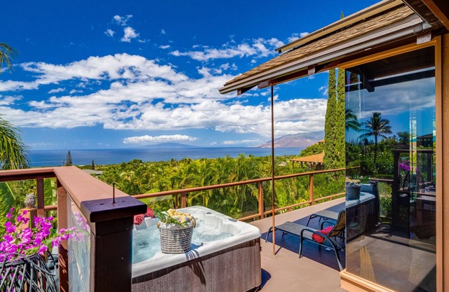 Book now Oct. deals views, pool, stary nights in the hot tub