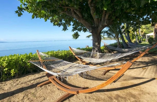 Breathtaking Ocean Front Room w/Porch | Romantic Couple Getaway