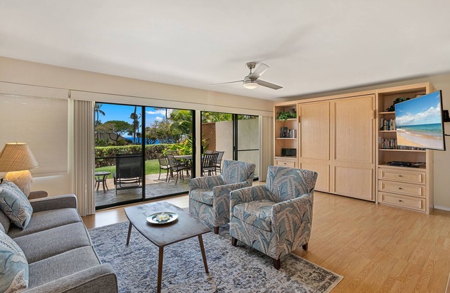 Christmas available at beautiful oceanview Maui Kamaole I-103