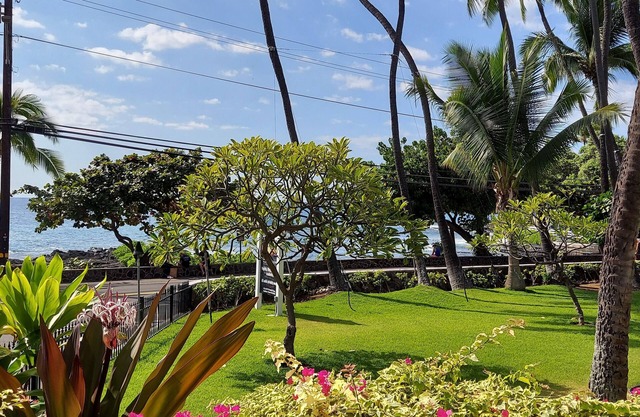 Downtown Kona. 250 feet from your toes in the water with an unobstructed view!