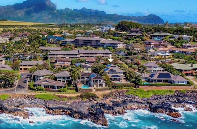 Fabulous 7 bedroom for 14 oceanfront Poipu pool home!