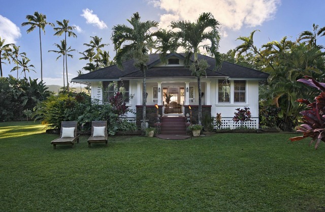 Fern Grotto Inn - Lonely Planet Recommends our Cottages! VRBO Bear Stayed Here!
