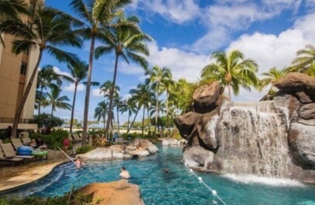 Hilton Hawaiian Village Lagoon Tower -Spacious 2 Bedroom Condo