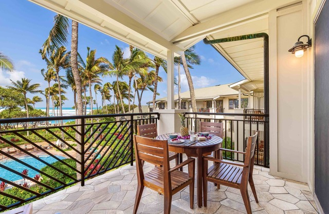 Holiday Sale! Turtle Bay Villas 311 by Gather: Beachfront w/Shared Pool/Spa/AC