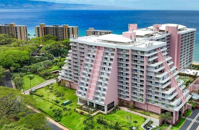 Ka'anapali Beach Club: Beach Bliss & Stunning Pools- 1 Bd. Scenic View