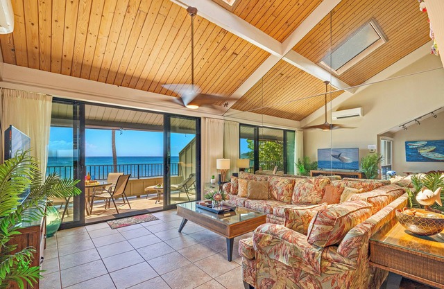 Kahana Village #28 Beach Front Deluxe