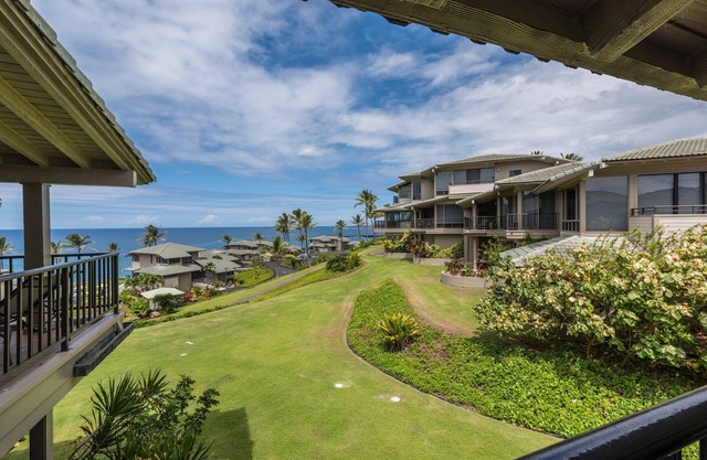 Kapalua Bay Villa | Relax with Gorgeous Sunsets on the Lanai