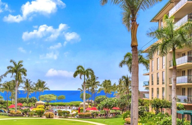 KBM Resorts | Spacious, Ocean view 6-Bedroom Honua Kai Collection | Multi Unit Listing | Same Floor | 2 Free Rental Cars! HKH-229/36/47
