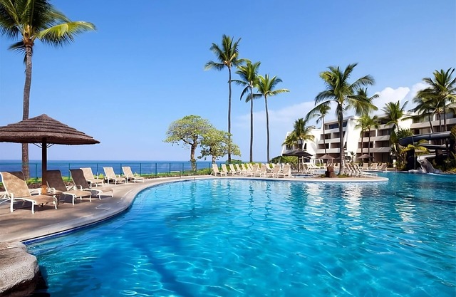 Kona Coast Adventure! Oceanfront, Just Minutes to Haleo Luau, Keauhou Bay