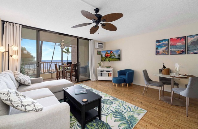 Kona Reef: B-15: Direct Beachfront, Pool/Hot Tub, Air Conditioning, Elevators