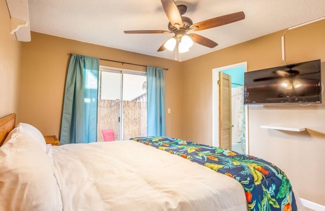 Kona Shores#130 Beautifully Remodeled Ground Floor Condo w/AC!
