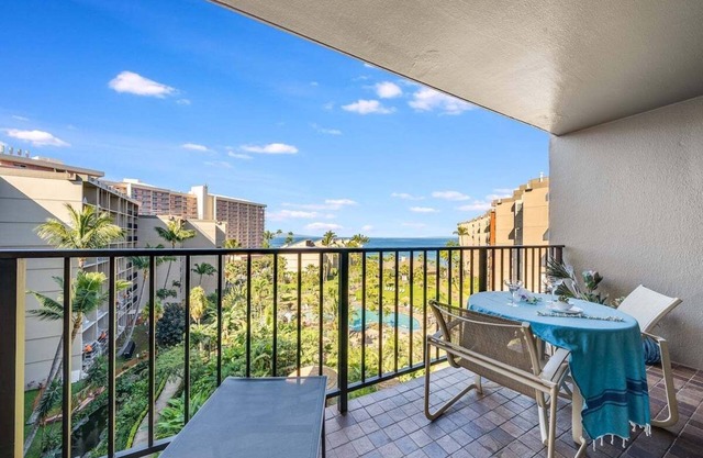 KS 725 2BD in BeachFront Resort w Ocean Views