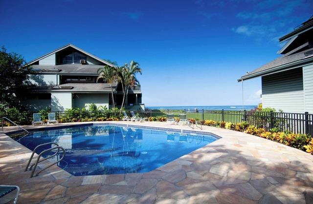 Lahaina 3 Bedroom Condo Sleeps 9