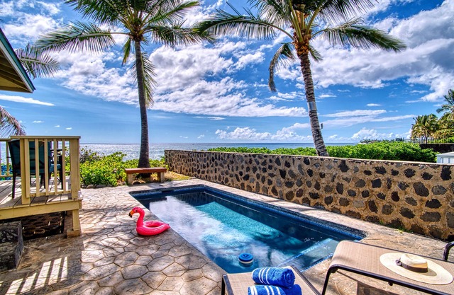 Lava Rock Sunset Beach House. Unique oceanfront & pool property. Amazing views!