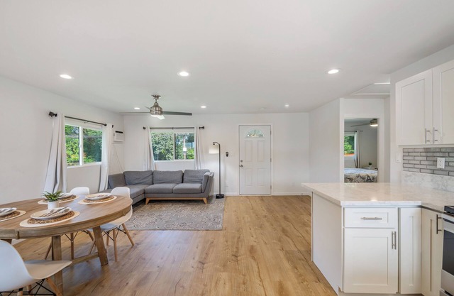 Modern 2BR Wahiawa AC WiFi Pet-Friendly Parking
