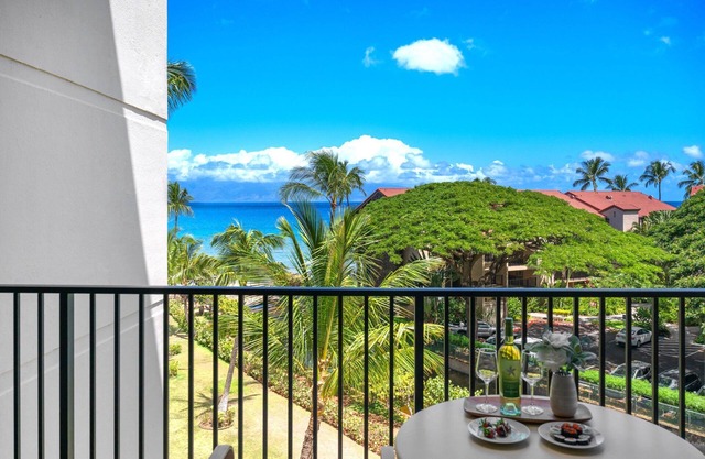 New Listing! Paradise found, Sea views, lush vibes