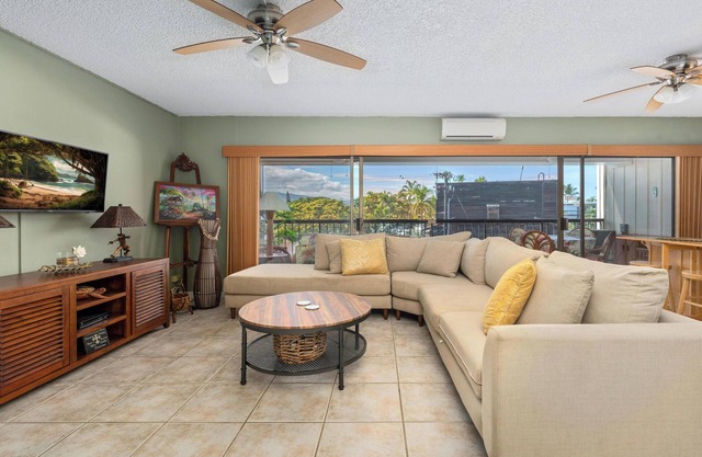 New Listing! Two bedroom, two bathroom condo in heart of downtown Kailua-Kona