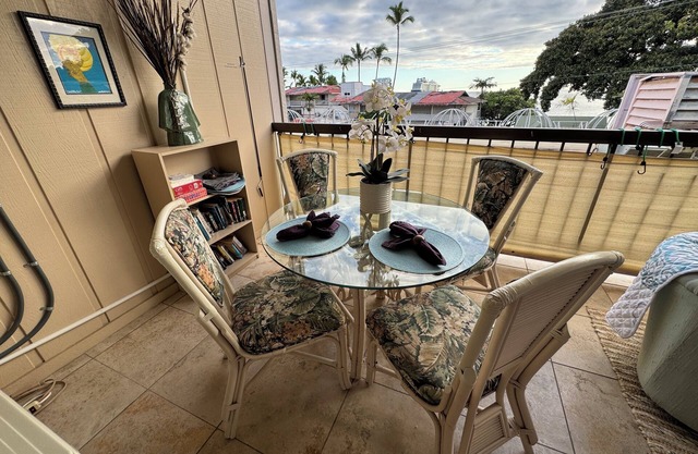 Ocean View Condo with Pool, Extra Large Lanai, New Kitchen & Bathroom.