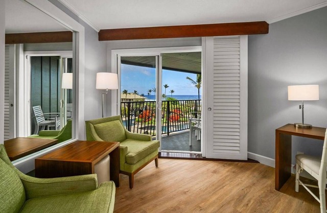 Pool Ocean View. 4 Star Beachfront Resort. Lanai.AC.Restaurant.Pool. Gym.Spa.