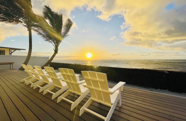 Seabreeze:110' Oceanfront, Majestic Mountain Views, AC, Outdoor Shower, 30 Daysn