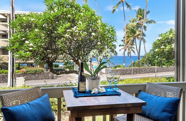 Studio condo #165 at the Kona Bali Kai in Kailua-Kona w/Ocean View