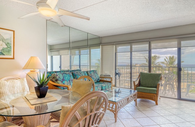 Stunning Maui Island Getaway w/Ocean View, Furnished Lanai, & Shared Pool