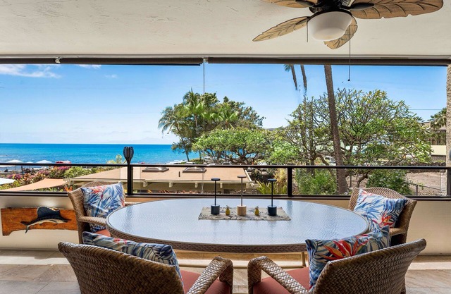 Stunning open views of the deep blue ocean, AC, 2B2B, 1 Min Beach, Snorkel