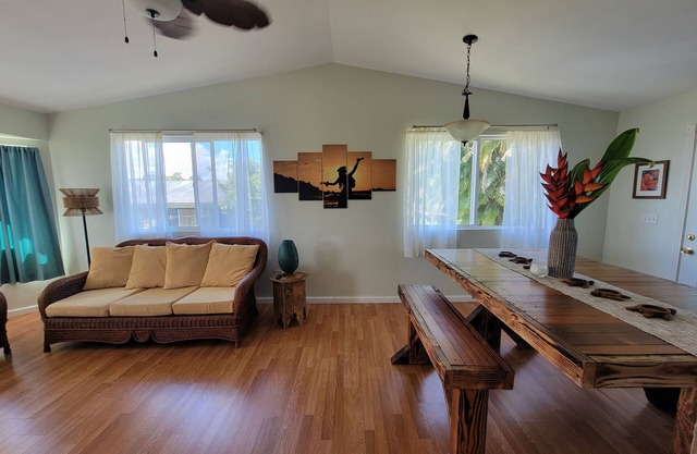 The Hilo Hula Hut