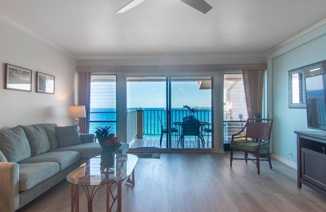 🏖️Top Floor | Direct Ocean Front View | Air-Conditioned