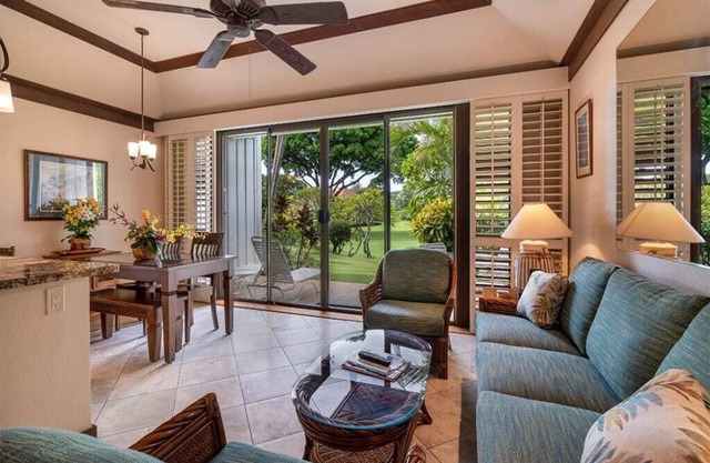Upgraded Condo w/Lanai to Lawn, Modern Kitchen+Bath, WiFi–Kiahuna Plantation #2045