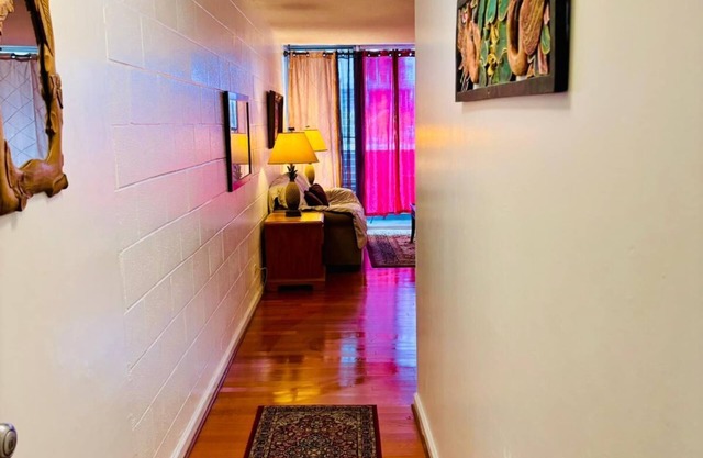 ~Waikiki~ LOWEST RATES IN AREA ~ 2 Bedroom ~ Fully Furn ~ Blocks to Beach ~