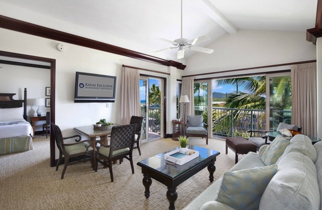 Waipouli Beach Resort C405 - 2 Bed Suite steps to the Beach, Pool, Shops & More!