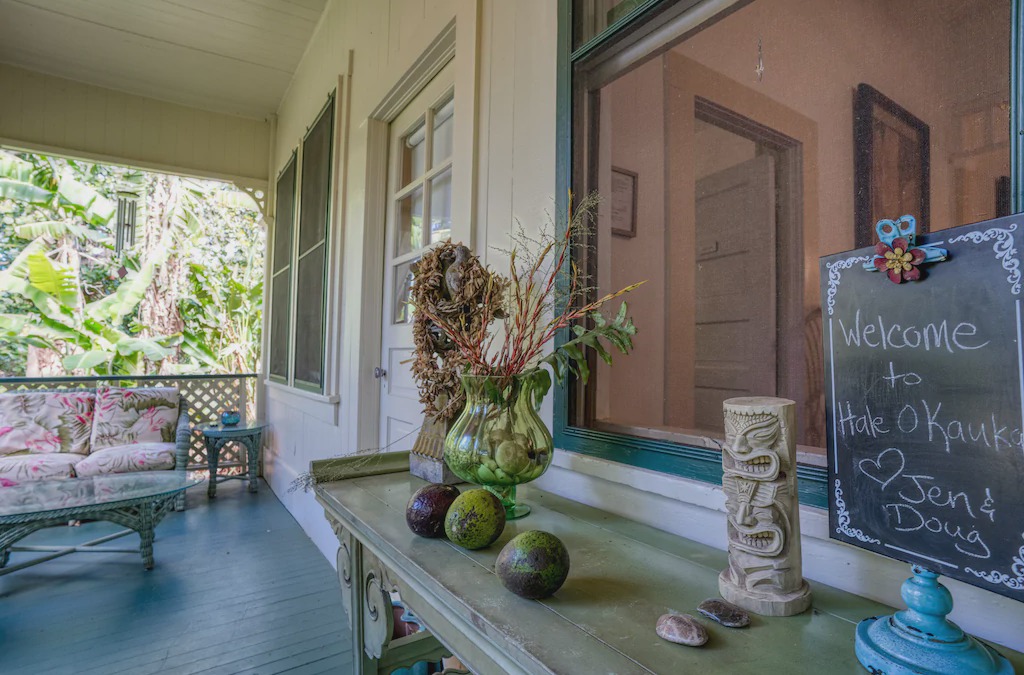 Pauwela Bed & Breakfast | A House of Healing for over 150 years!