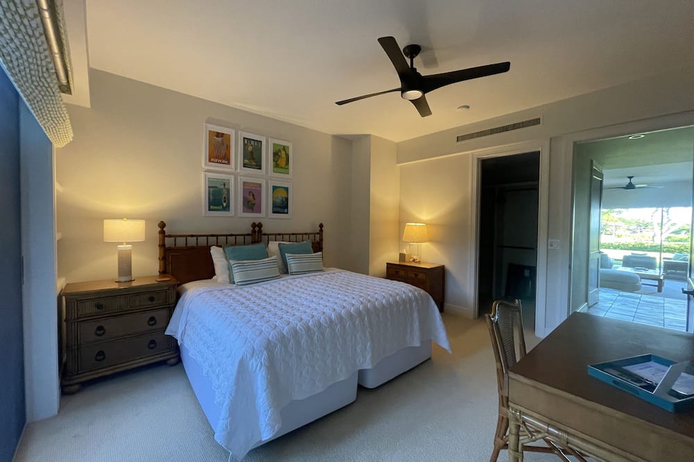Kaupulehu Villa | Hualalai Palm Villa on 15th Green w/2 Golf Carts!