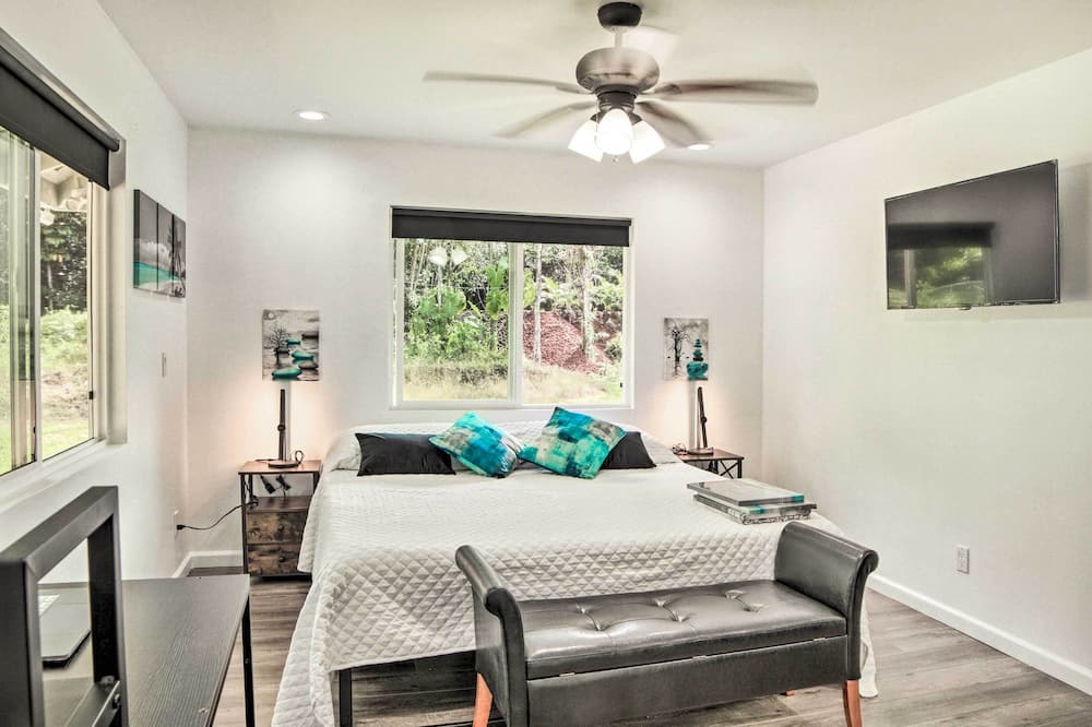 Keaau House | Luxury Hawaii Getaway: Close to Beach & Ocean