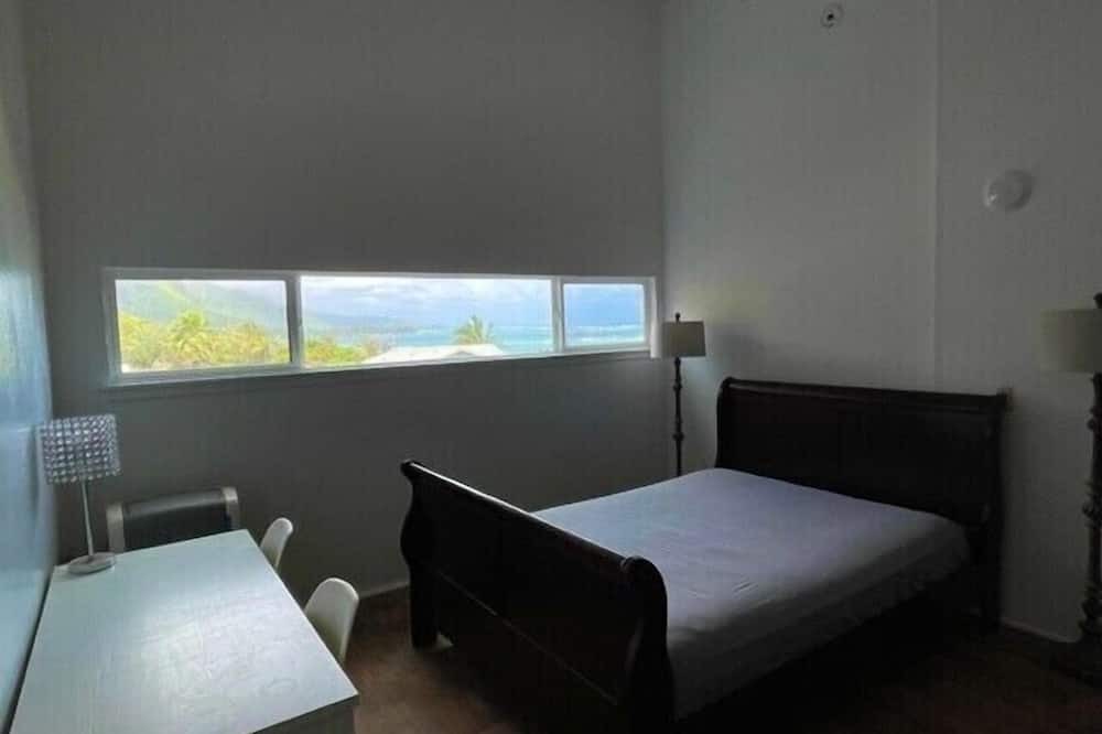 Ka'a'awa Apartment | Two Bedroom Beachside Loft at Crouching Lion