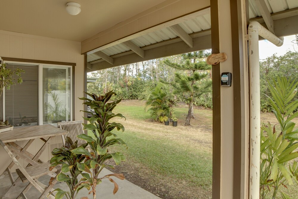Keaau Apartment | Hawaiian Paradise Park Retreat w/ Soaking Tub