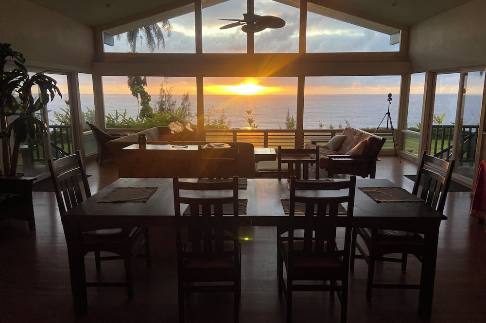 Hakalau House | Amazing Hamakua Coast Oceanfront Retreat - 2BR Private Home