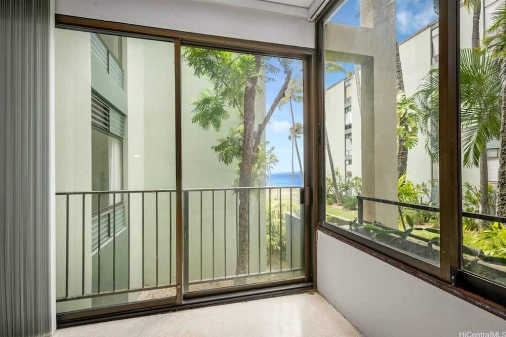 Kahala Condo | Hale Beach~Beachfront