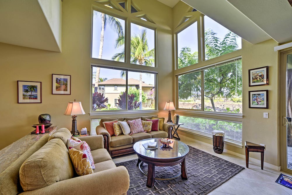 Kamuela Villa | Luxury Mauna Lani Resort Villa - Beach Access!