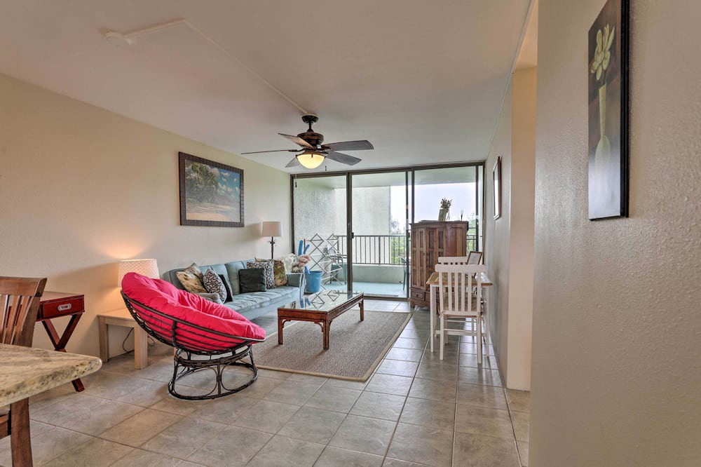 Hilo Apartment | Hilo Condo w/Pool Steps From Carlsmith Beach Park